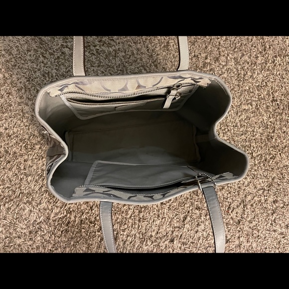 Coach tote - Picture 2 of 2